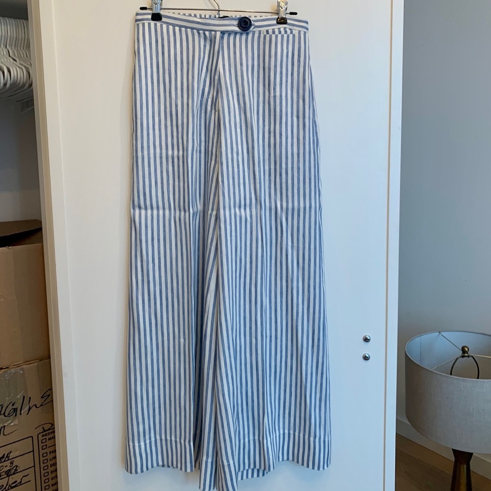Icons linen wide legged pants.